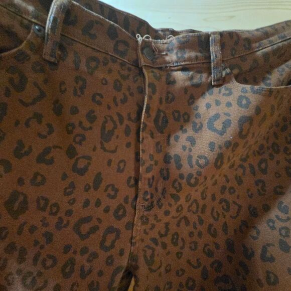 Universal Thread Brown Leopard-Print Skinny Jeans - Picture 5 of 11